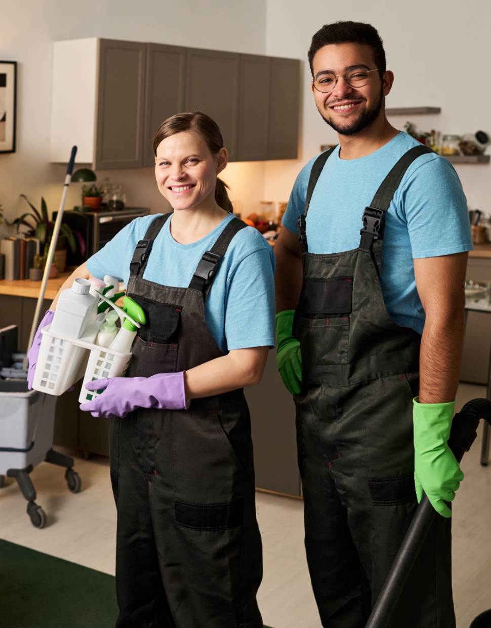 time image Male and female cleaners